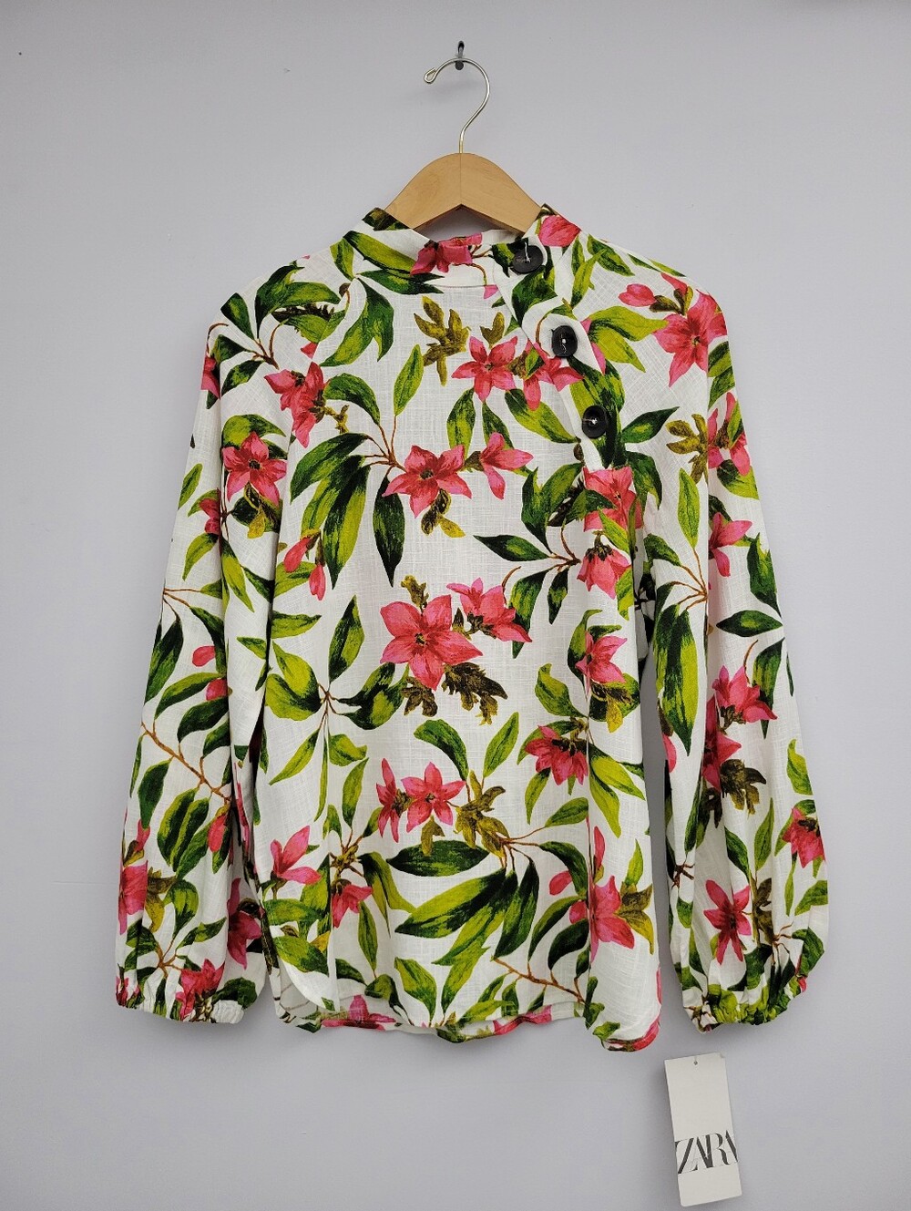 NWT Zara Linen Blend Floral Blouse